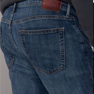 Abercrombie & Fitch Kennan Straight Leg Jeans Mens 30x32 Medium Wash Denim